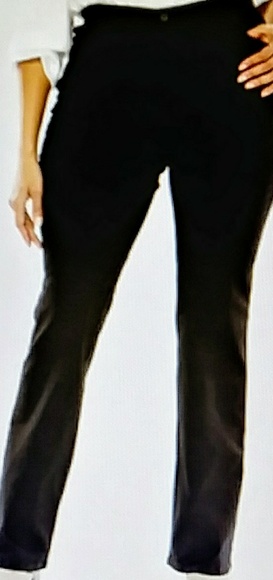 Low-Rise Boot-Cut Jeans (Black) - Picture 4 of 6